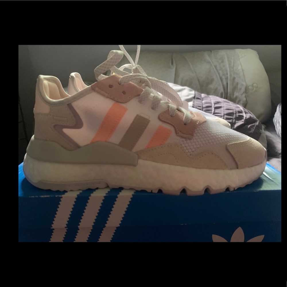 Wmns nite joggers ‘off white’